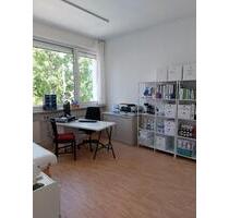 Praxisraum zu vermieten - 490,00&nbsp;EUR Kaltmiete, in Stuttgart (PLZ: 70188) Stuttgart-Ost