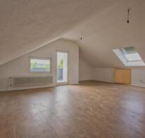 Helle 2-Zimmer-Wohnung mit Balkon über den Dächern Göppingens – sofort bezugsfrei!