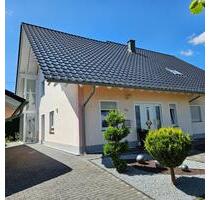 Attraktives Einfamilienhaus mit Einliegerwohnung 326 m² + Garage - Ötzingen