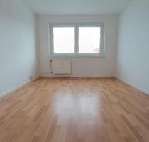 voll sanierte 3-Raum-Wohnung mit Balkon und Einbauküche - Bernburg (Saale)