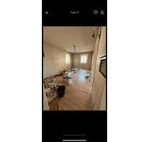 Große 3 Zimmer Wohnung - 1.000,00 EUR Kaltmiete, ca.  100,00 m² in Lauffen am Neckar (PLZ: 74348)