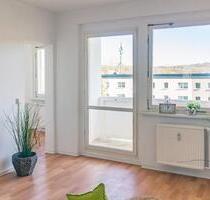Ländlich gelegene 3-Raum-Wohnung mit Balkon - Chemnitz Rabenstein