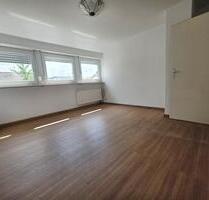 Komplett renovierte Wohnung mit Garage in Lauffen am Neckar zu v