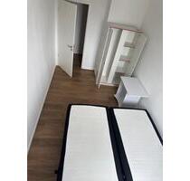 Zimmer möbliert zu vermieten. - 650,00 EUR Kaltmiete, in Berlin (PLZ: 12687) Marzahn-Hellersdorf