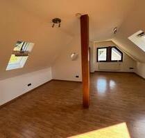 Freundliche 1-Zimmer-Dachgeschosswohnung in Oberfell - Dieblich
