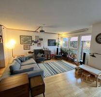 Licht durchflutete, gepflegte 3-Zimmer-Maisonette-Wohnung +Balkon - Neu-Isenburg