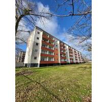 IDEAL FÜR STUDENTEN - 2-RW - Balkon - Bad mit Wanne - Aufzug - Magdeburg Brückfeld