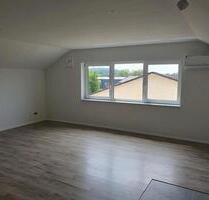 Moderne DG Wohnung AB SOFORT - 825,00 EUR Kaltmiete, ca.  75,00 m² in Königswinter (PLZ: 53639)