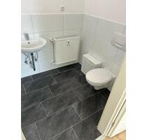 Sanierte 2-Zimmer EG Wohnung - 420,00 EUR Kaltmiete, ca.  52,00 m² in Duisburg (PLZ: 47228) Rheinhausen