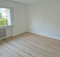 Erstbezug nach Renovierung: 4-Zim, Küche, Bad, Balkon & Parkplatz - Arnsberg