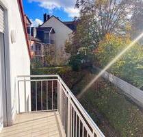 Lichtdurchflutete 2-Zimmer-Wohnung mit Balkon, Aufzug und TG-Stellplatz! - Passau Auerbach