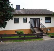 Attraktives Einfamilienhaus mit großem Grundstück - Felsberg