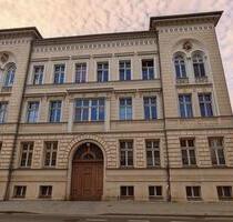 Charmante 3-Zimmer Altbauwohnung mit hohen Decken und Stellplatz - Neustrelitz