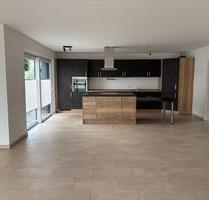 Neuwertige Mietwohnung in Glücksburg – 2 Zi., 85 m², Balkon, moderne Küche & Stellplatz - Glücksburg (Ostsee)