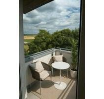 Helle 3-Zimmer-Wohnung mit Balkon und Aufzug in Eschborn