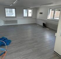 Modernes Büroraum – 53 m² + Lager – sofort verfügbar - Duisburg Beeck