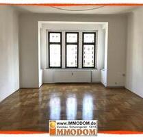 5-Zimmer-Wohnung mit BALKON, EINBAUKÜCHE und WALLBOX in der Zwickauer Nordvorstadt zu vermieten!