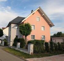 3 Partien Haus mit freier EG Wohnung und sonniger Randlage - Westhausen