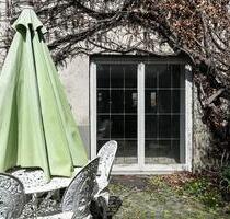 Wunderschöne 3,5 Zimmer Wohnung in denkmalgeschütztem Anwesen - Niederstotzingen