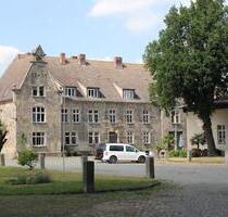 Attraktive Dachgeschosswohnung mit 3,5 Zimmern und 113 qm Wfl zu - Groß Quenstedt