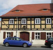 Radeburg: Charmantes Fachwerkhaus, liebevoll saniert, kleiner Hof