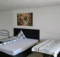 Apartment mit 2 große Zimmern - 1.400,00 EUR Kaltmiete, in Riederich (PLZ: 72585)