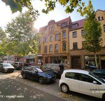 Offene Dachgeschosswohnung in zentraler Lage mit der Möglichkeit einer Einbauküche - Bitterfeld-Wolfen