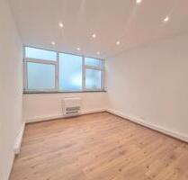 Büro & Lagerhalle im Zentrum von Krefeld mit Stellplätze