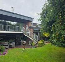 Haus in zentraler Wohnlage mit Garten und großer Garage in Borken