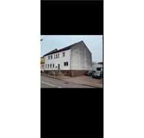 2 Familienhaus*PRIVATVERKAUF* - 290.000,00 EUR Kaufpreis, ca.  360,00 m² in Schwalbach (PLZ: 66773)