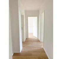 Zweitbezug nach Sanierung! 4-Zimmer-Wohnung mit Balkon zu vermieten! - Alfeld (Leine)