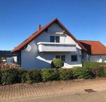 Zweifamilienhaus mit Anliegerwohnung u. Doppelgarage - Waldachtal