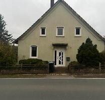 Einfamilienhaus mit Garten - 1.000,00 EUR Kaltmiete, in Rinteln (PLZ: 31737)