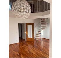 3-Zimmer Wohnung mit Dachterasse und Wintergarten auf 2 Ebenen - Neusäß