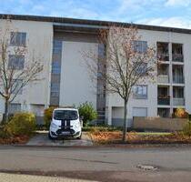 schöne 2 Zimmer-Wohnung mit Balkon und Tiefgarage in Schönefeld