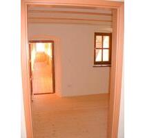 Sanierte Altbauwhg. 3,5 Zi. 113qm, besonderer Flair, Balkon, 1.OG - Pfreimd