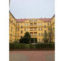 Gepflegte 1-Zimmer-Wohnung mit Dielenboden und Einbauküche in Pan - Berlin Pankow