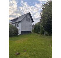 Haus mit 3 Garagen und Garten - 279.000,00 EUR Kaufpreis, in Winterberg (PLZ: 59955)