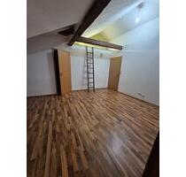 2 Zimmer-Wohnung DG - 390,00&nbsp;EUR Kaltmiete, ca.&nbsp; 43,00&nbsp;m&sup2; in Uehlfeld (PLZ: 91486)