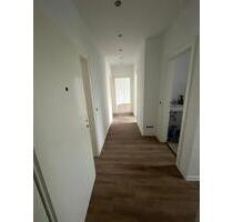 Kernsanierte 3-Zi. Wohnung in der City - Krefeld