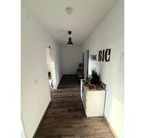 2-Zimmer-Wohnung in Oldenburg-Donnerschwee–mit EBK, 2 Stellplätze