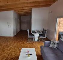 Moderne Dachgeschosswohnung mit Balkon in Vilshofen zu vermieten - Vilshofen an der Donau