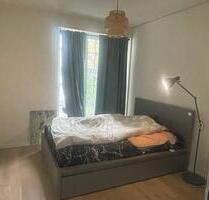 Helle 2-Zimmer-Wohnung mit Fußbodenheizung, Balkon & Einbauküche - Berlin Pankow