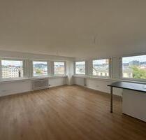 Saniertes 1-Zimmer- Apartment mit exklusivem Blick im Zentrum Stuttgarts
