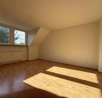 Helle und freundliche Dachgeschosswohnung in Essen-Borbeck.