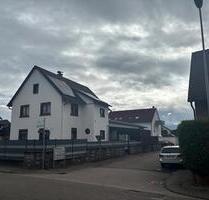 Großes 7-Zimmer Haus mit großer Schlosserwerkstatt - Elchesheim-Illingen