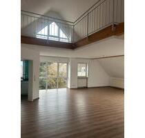 helle 3 Zimmer Galerie Wohnung - 750,00 EUR Kaltmiete, in Eschenbach in der Oberpfalz (PLZ: 92676)