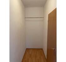 Gepflegte Dachgeschosswohnung - 700,00 EUR Kaltmiete, ca.  52,00 m² in Weilheim in Oberbayern (PLZ: 82362)