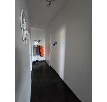 Helle moderne 2 Raumwohnung mit Balkon und Stellplatz in Kerpen-Buir
