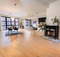 LOFT - All-in-Miete - 250,00 EUR Kaltmiete, ca.  8,00 m² in Berlin (PLZ: 10553) Mitte